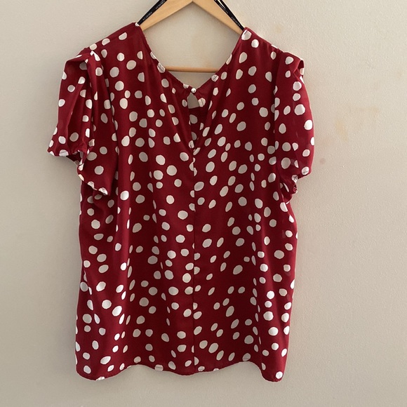 Red and white blouse-plus size - Picture 2 of 4